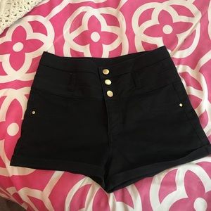Black high waisted Refuge shorts